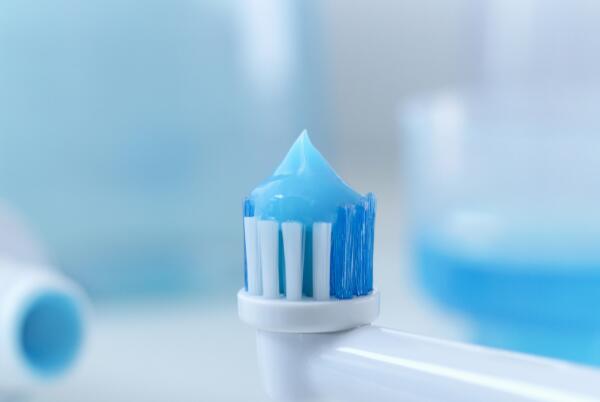 怎么區分聲波牙刷和電動牙刷？辨別聲波電動刷，重點看這三大方面即可