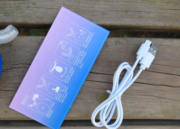 兒童U型電動牙刷的說明書