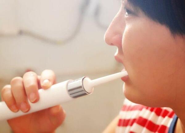防水電動牙刷的正確使用技巧 防水電動牙刷的正確使用技巧