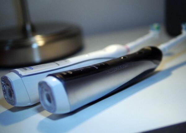 歐樂b電動牙刷充電器如何使用？從入門到精通，一篇就懂