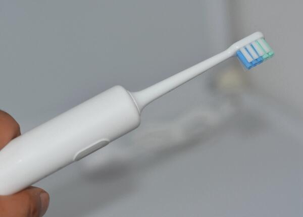 小米電動牙刷使用正確方法 小米電動牙刷使用正確方法