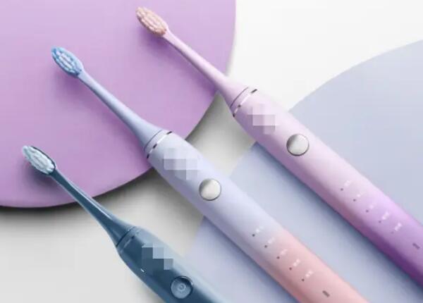電動牙刷清潔能力比手動牙刷強嗎？電動牙刷清潔效果佳的原因